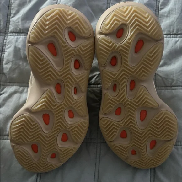 Yeezy 700 V3 Cream and Yellow Sneakers - Picture 2 of 5